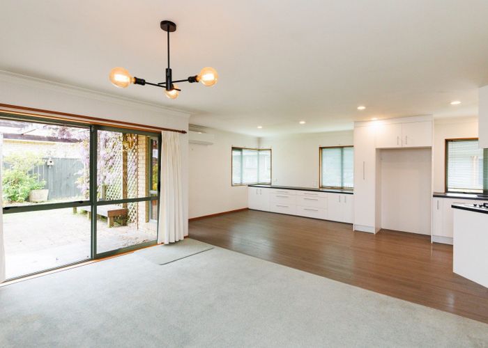  at 9 Edgecombe Court, Roslyn, Palmerston North