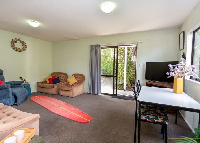  at 2/85 Mandeville Street, Riccarton, Christchurch City, Canterbury