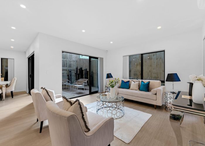  at 295b Sunset Road, Sunnynook, North Shore City, Auckland