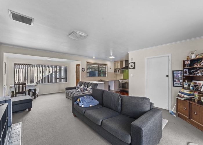  at 6 Berwyn Avenue, Takanini, Papakura, Auckland