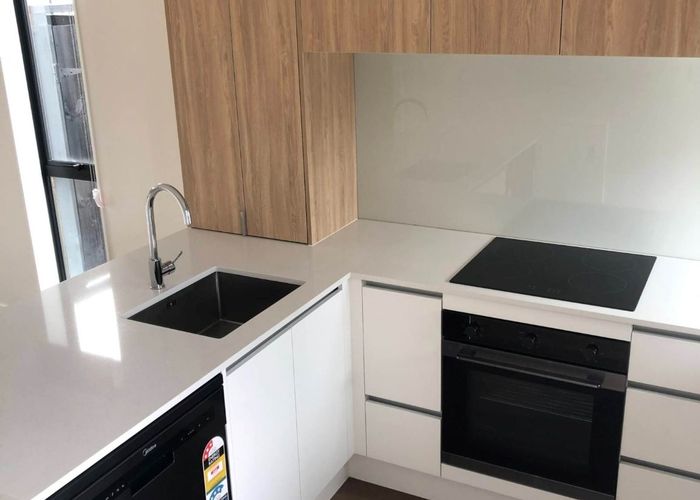  at 3/472 West Coast Road, Glen Eden, Waitakere City, Auckland