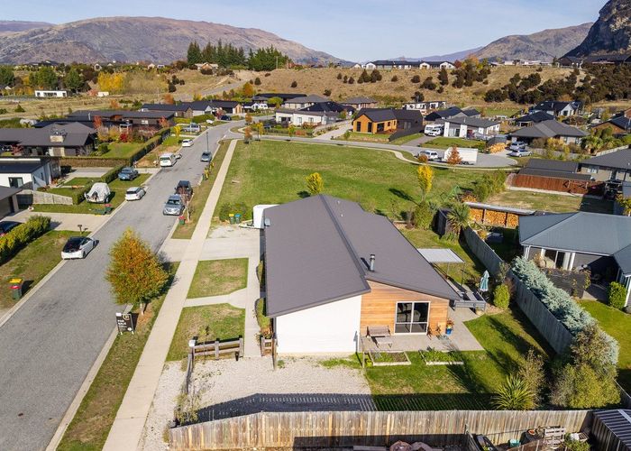  at 4 Kingfisher Crescent, Albert Town, Wanaka, Otago