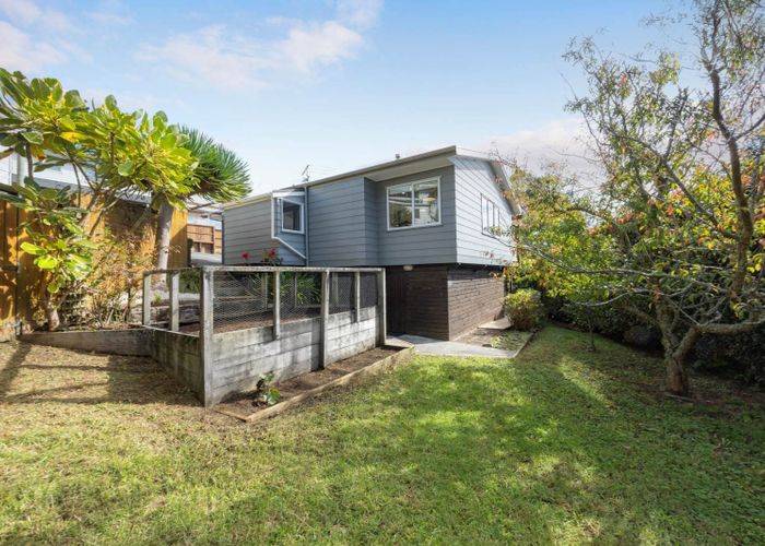  at 34a Pokapu Street, Titirangi, Waitakere City, Auckland