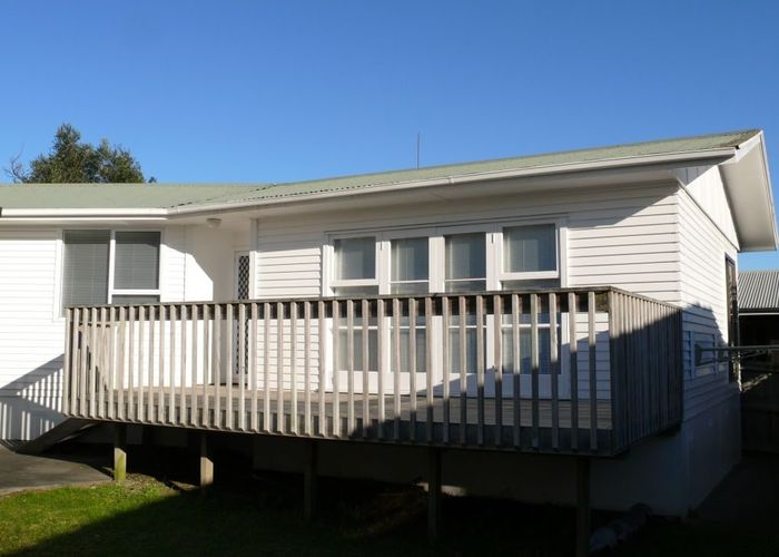  at 20 Edgar Pearce Place, Howick, Manukau City, Auckland