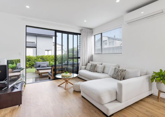  at 3 Kestrel Place, Wai o Taiki Bay, Auckland