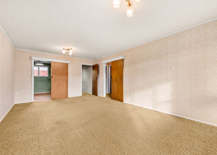  at 52D Whites Line West, Woburn, Lower Hutt, Wellington
