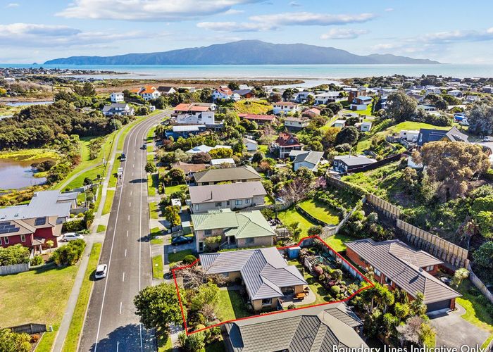  at 125 Weggery Drive, Waikanae Beach, Waikanae