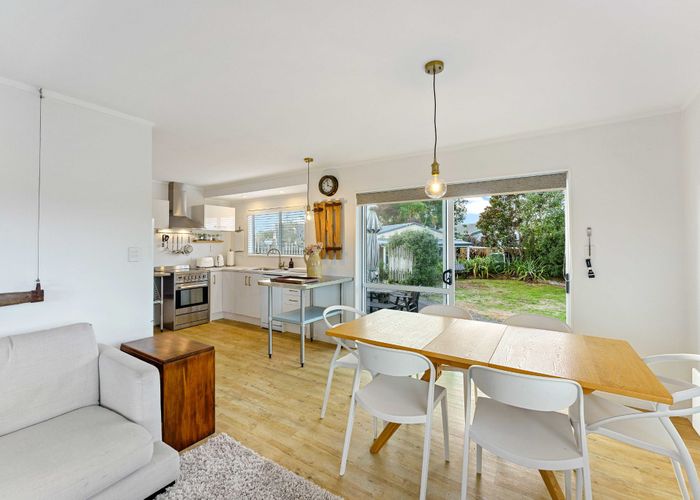  at 3 Mavis Avenue, Waikawa Beach, Horowhenua, Manawatu / Whanganui