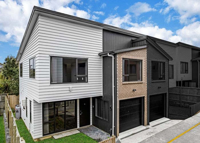  at 100E Seymour Road, Sunnyvale, Waitakere City, Auckland