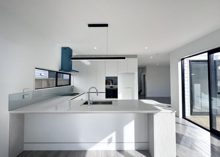  at 3B Glennandrew Drive, Half Moon Bay, Manukau City, Auckland