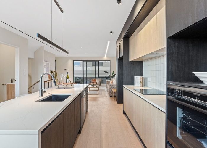  at 8/36 William Souter Street, Forrest Hill, North Shore City, Auckland
