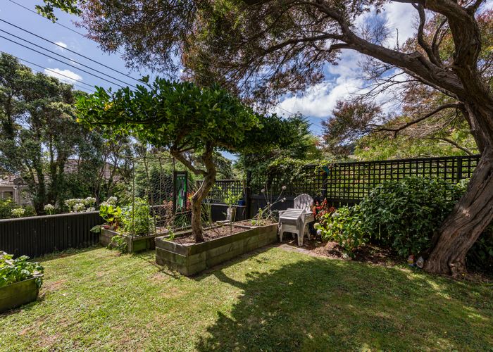  at 22 Raroa Terrace, Tawa, Wellington