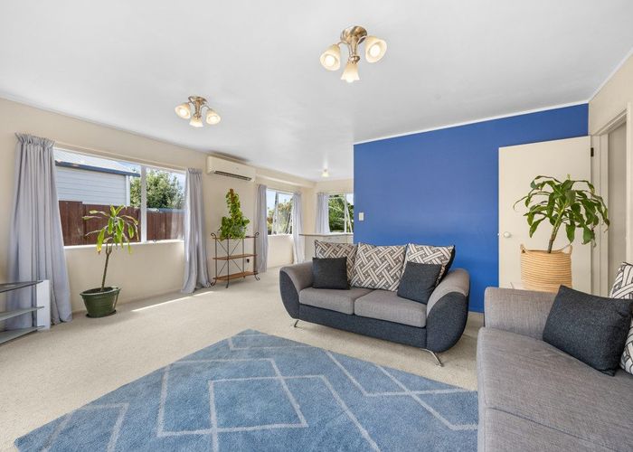  at 2/34 Rotoiti Avenue, Pakuranga Heights, Manukau City, Auckland
