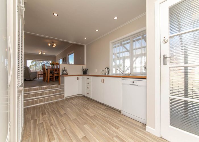  at 100 Rosier Road, Glen Eden, Auckland