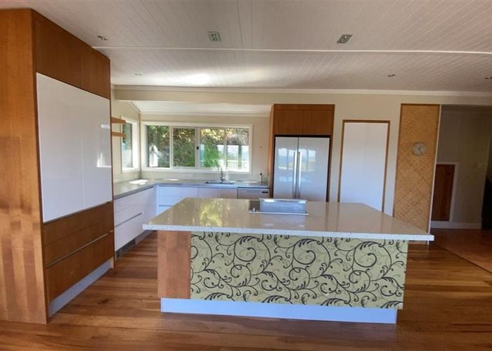  at 52 Howard Road, Point Howard, Lower Hutt, Wellington