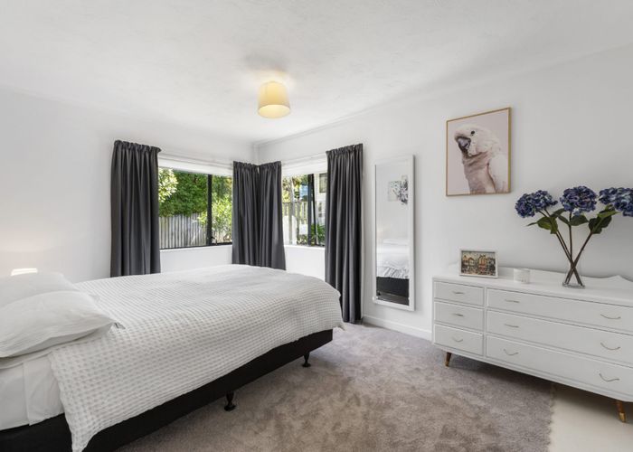  at 1/10 Atlantis Place, Tōtara Vale, Auckland