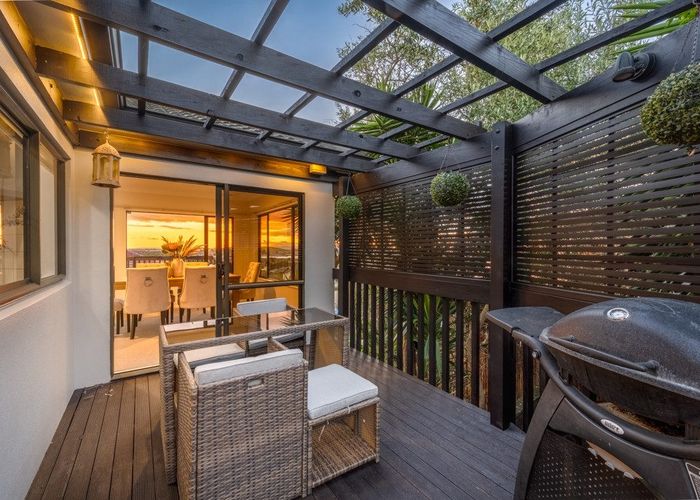  at 9 Owenbeg Rise, Dannemora, Auckland