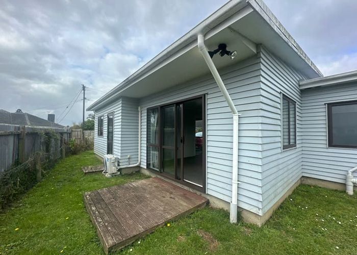  at 19b Barrys Road, Glendene, Waitakere City, Auckland