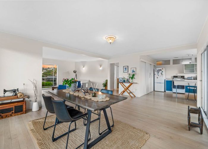  at 5 Ellangowan Road, Waiake, North Shore City, Auckland