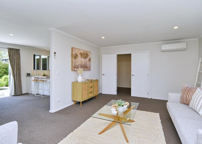  at 4 Hurst Place, Parklands, Christchurch