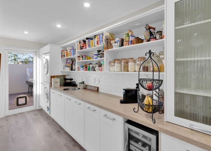  at 1 Featherstone Drive, Flagstaff, Hamilton, Waikato