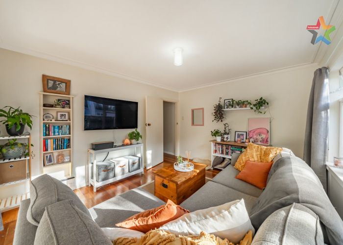  at 2/264 Muritai Road, Eastbourne, Lower Hutt