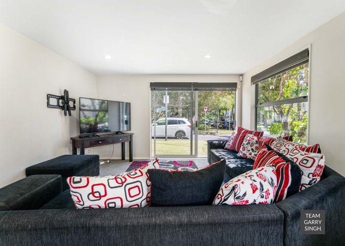  at 30 Phar Lap Crescent, Takanini, Papakura, Auckland