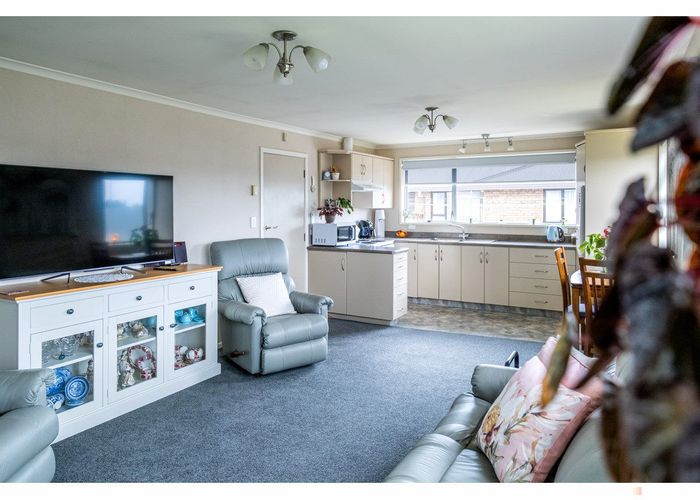  at 1/345 Church Street, West End, Timaru