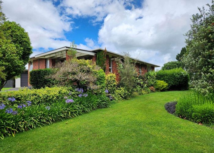  at 40 Shakespeare Road, Bastia Hill, Whanganui