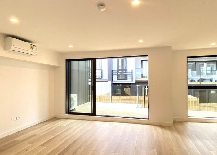  at 11/12 Onewa Road, Northcote, North Shore City, Auckland