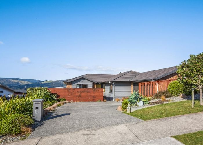  at 134 Endeavour Drive, Whitby, Porirua