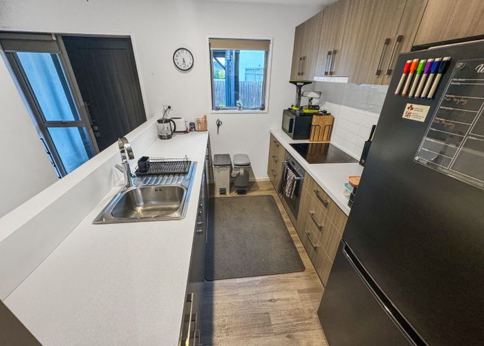  at 2/32 Avalon Street, Richmond, Christchurch City, Canterbury