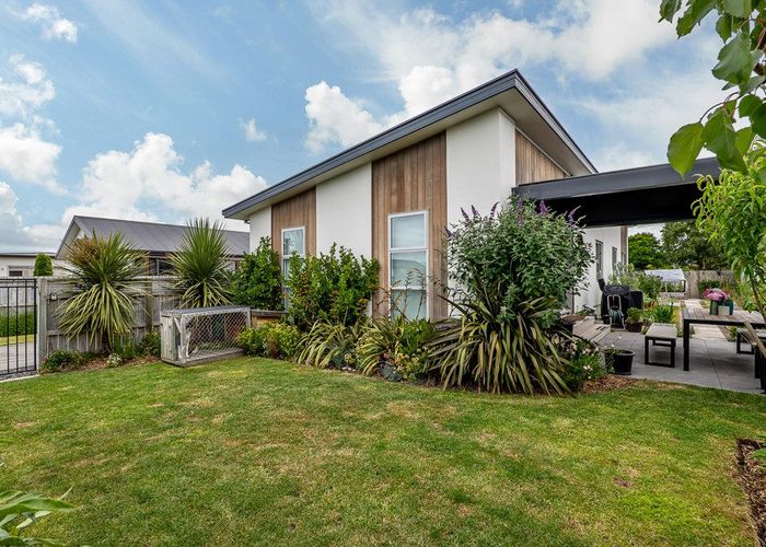  at 5 Kingsbridge West, Burwood, Christchurch City, Canterbury