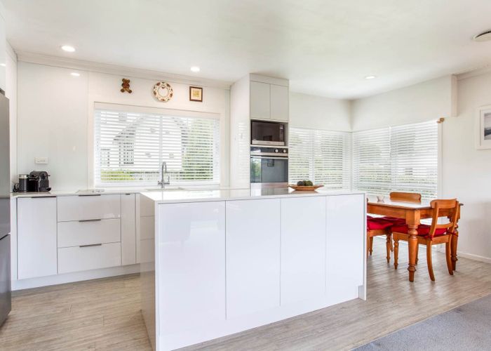  at 2/24 Clifton Road, Hauraki, North Shore City, Auckland