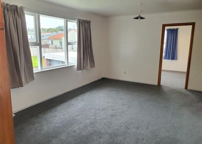  at 43 Saint Georges Road, Avondale, Auckland