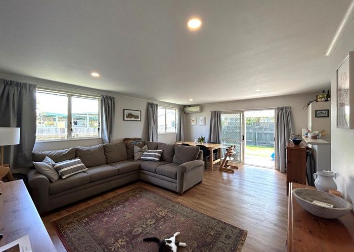  at 4/12 Neeve Road, Taradale, Napier
