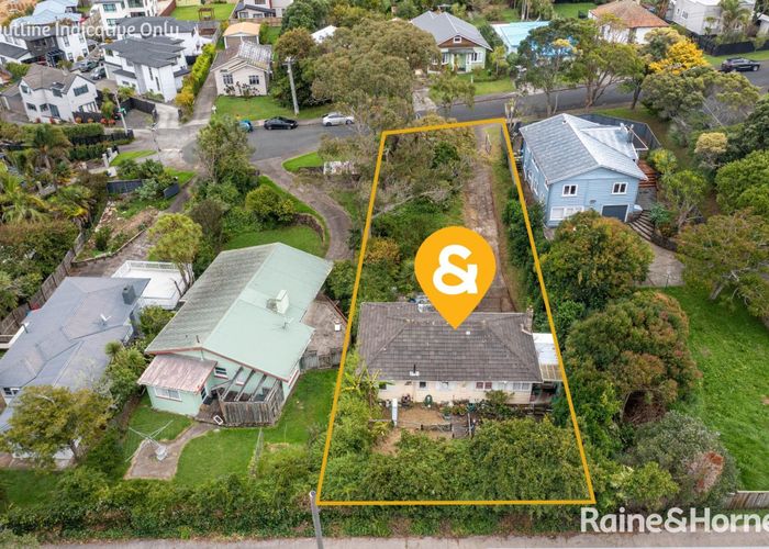  at 32 Bentleigh  Avenue, New Windsor, Auckland City, Auckland