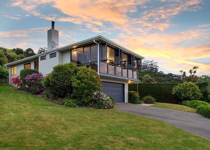  at 16 Kingfisher Road, Takamatua