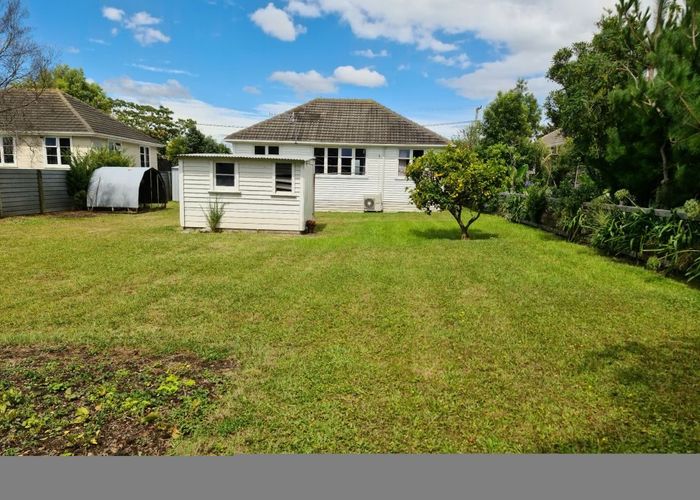  at 8 Johnson, Bulls, Rangitikei, Manawatu / Whanganui