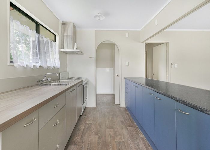  at 14 Manor Place, Bader, Hamilton