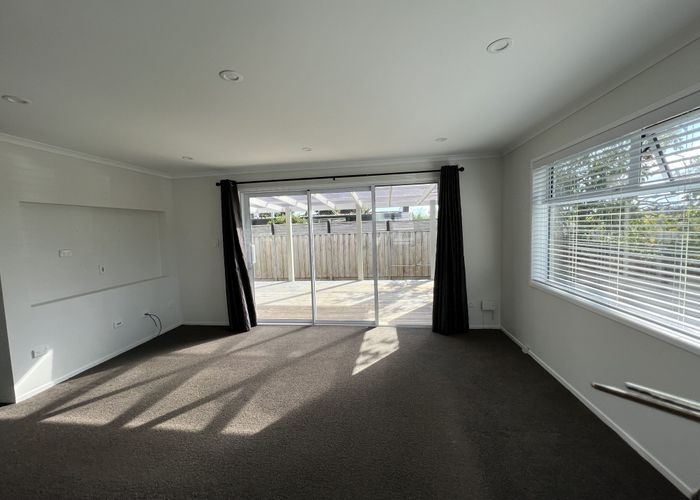  at 7 Booralee Ave, Botany Downs, Manukau City, Auckland