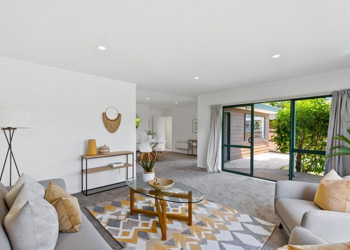  at 82 Kamara Road, Glen Eden, Waitakere City, Auckland