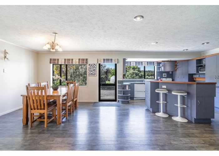  at 242 Oreti Road, Otatara