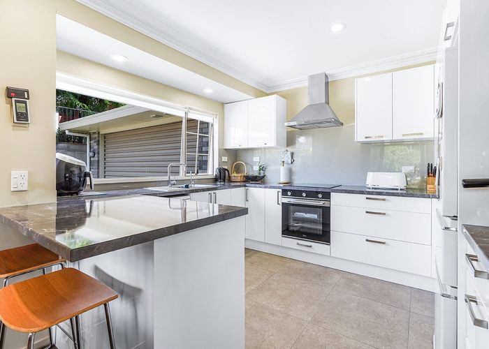  at 8 Perindale Drive, Chartwell, Hamilton