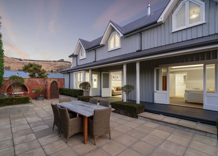  at 33 Hardwicke Street, Sumner, Christchurch
