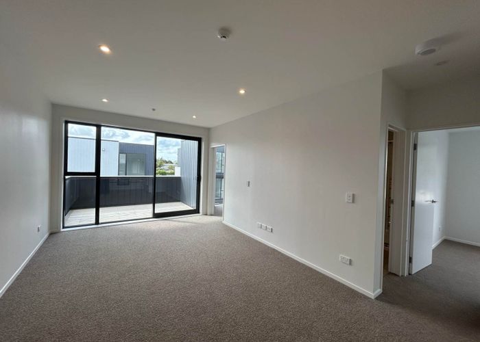  at 5/3 Treasure Lane, Te Atatu South, Waitakere City, Auckland