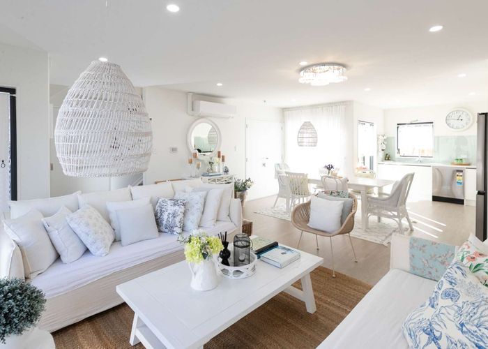  at 90C Seymour Road, Sunnyvale, Waitakere City, Auckland