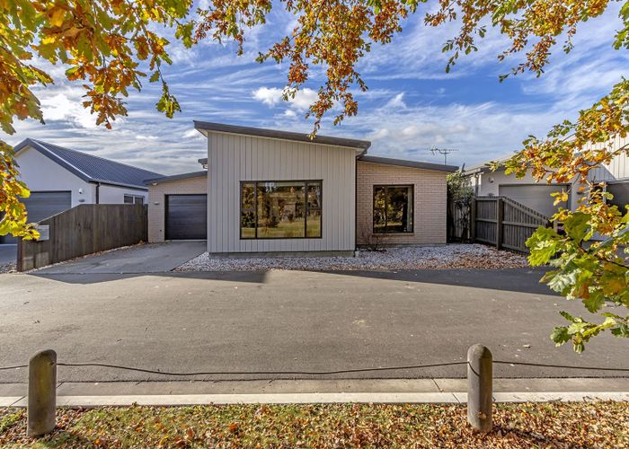  at 11 Glenbarr Lane, Broomfield, Christchurch
