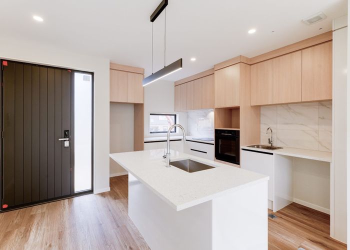  at 16E Roseman Avenue, Mount Roskill, Auckland City, Auckland
