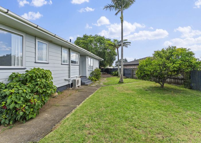  at 9 Lawford Place, Mangere, Auckland